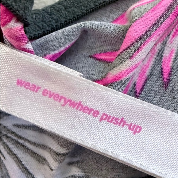 PINK Victoria's Secret Wear Everywhere Tropical T-Back Push Up Bra Size 32C - Picture 9 of 11